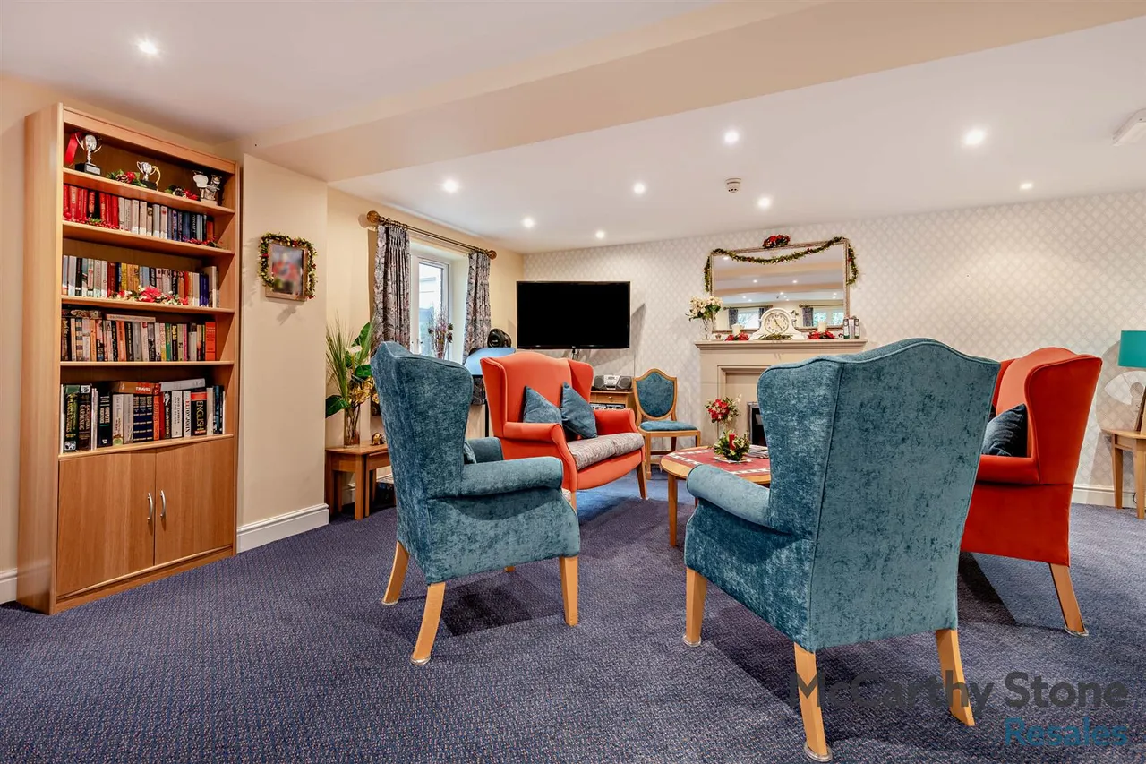 Avenue Road, Lymington, SO41, photo 21
