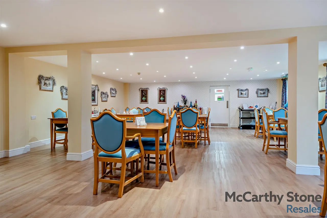 Avenue Road, Lymington, SO41, photo 22