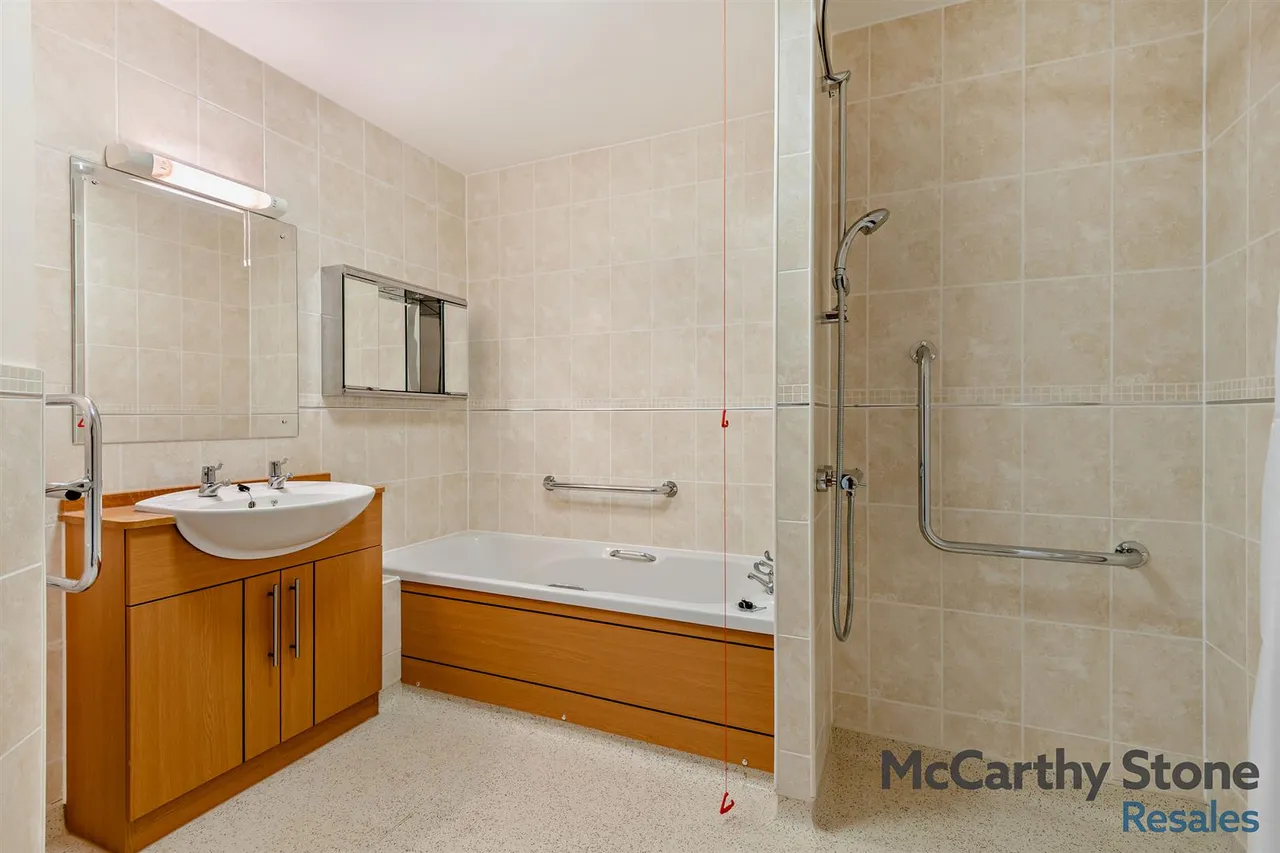 Avenue Road, Lymington, SO41, photo 5