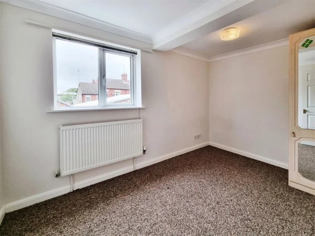 The Mews House, High Street, Rushden, Northants, photo 5