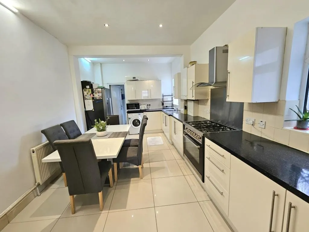 Crayfield Road, Manchester, M19, photo 6