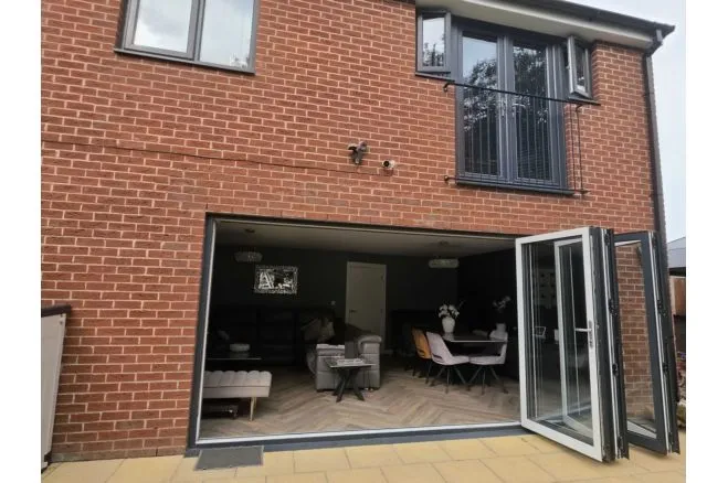 Oaksherd Mews, Tipton, photo 2