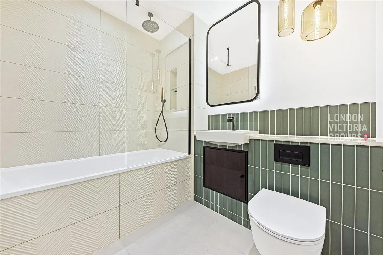 Cedrus Avenue, Southall, photo 9