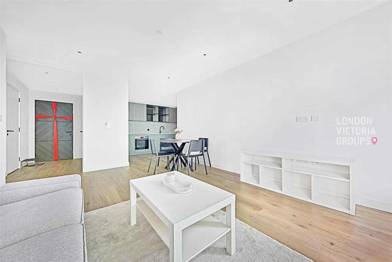 Cedrus Avenue, Southall, photo 5