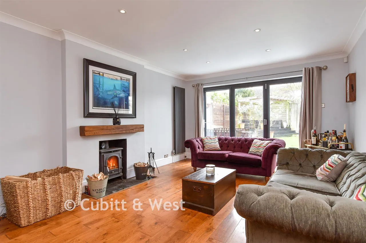 Pitt Gardens, Woodingdean, BN2, photo 3
