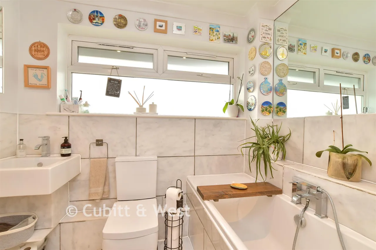 Pitt Gardens, Woodingdean, BN2, photo 15