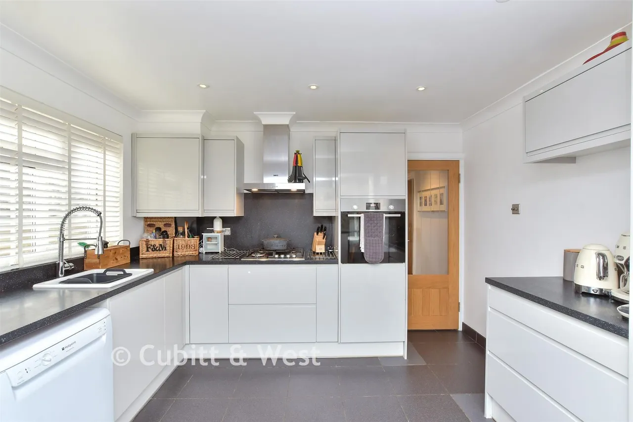 Pitt Gardens, Woodingdean, BN2, photo 4