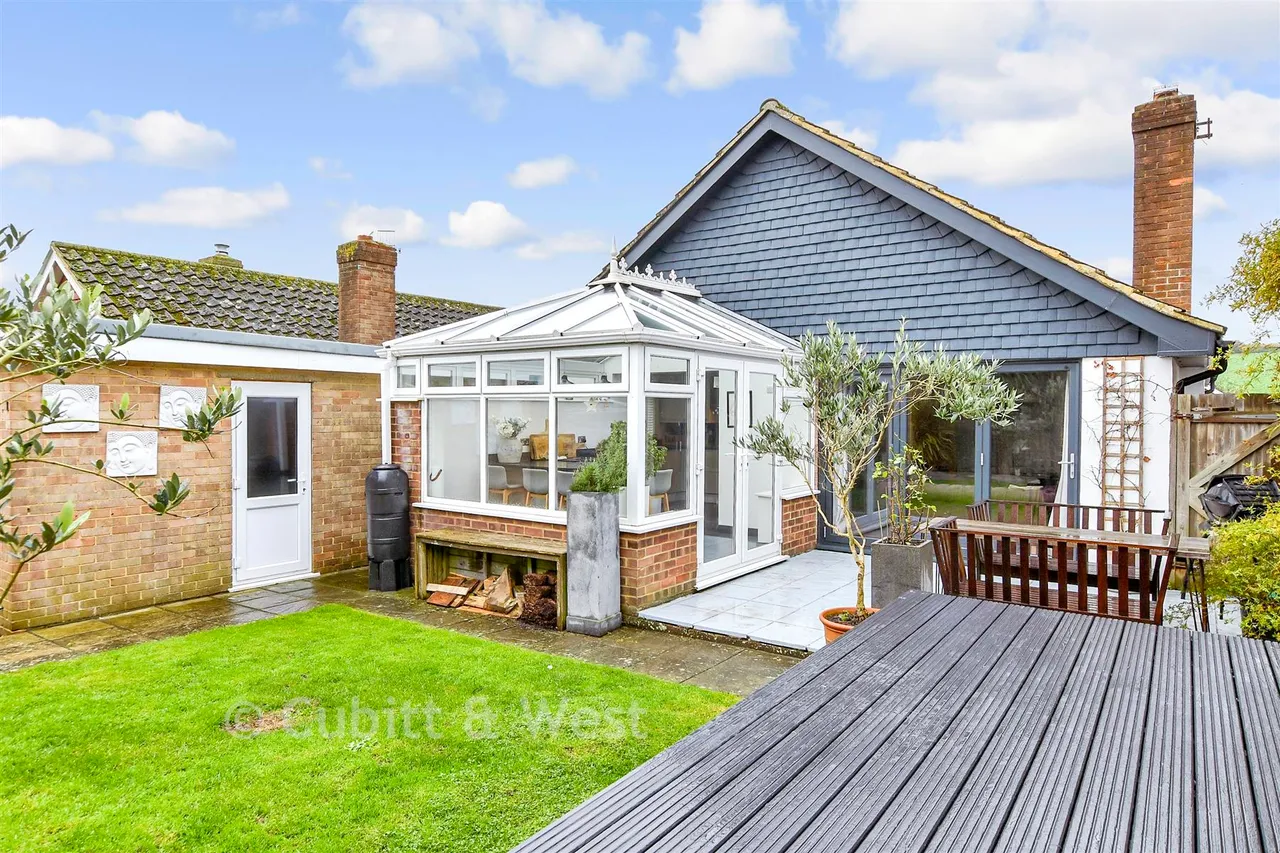 Pitt Gardens, Woodingdean, BN2, photo 2