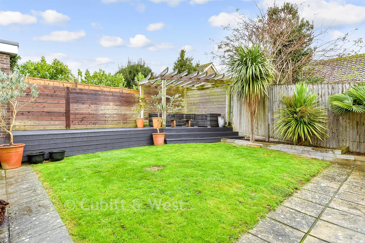 Pitt Gardens, Woodingdean, BN2, photo 17