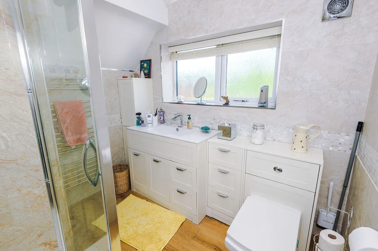 Eskdale Road, Ashton-In-Makerfield, Wigan, Wigan, WN4 8BG, photo 25