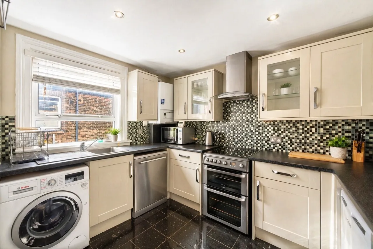 Morrish Road, London, photo 5