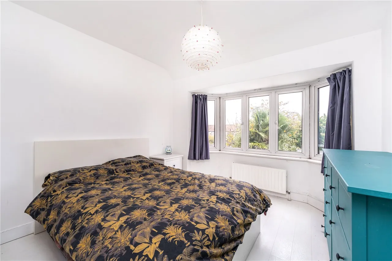 Milner Drive, Whitton, TW2 7PH, photo 8