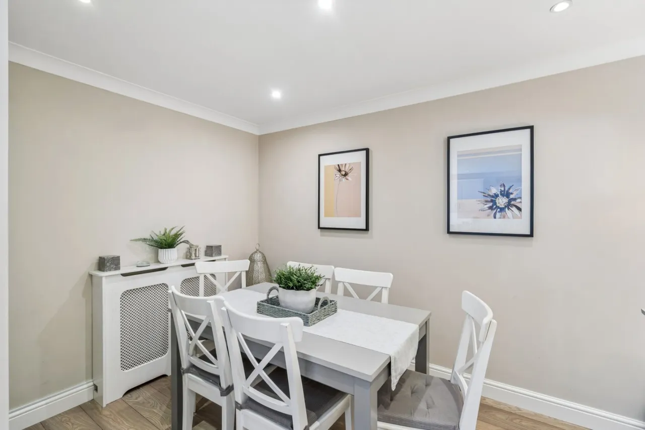 Royle Close, Chalfont St Peter, SL9, photo 5