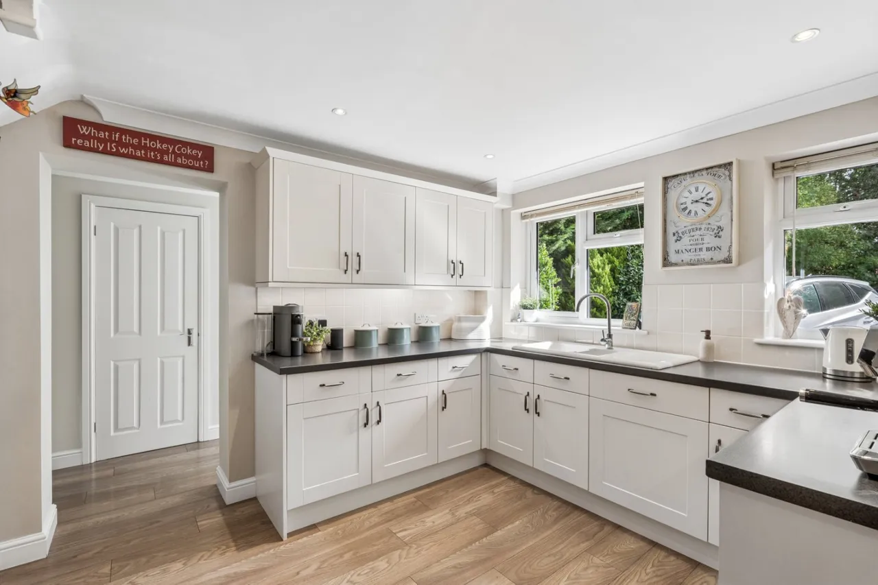 Royle Close, Chalfont St Peter, SL9, photo 16