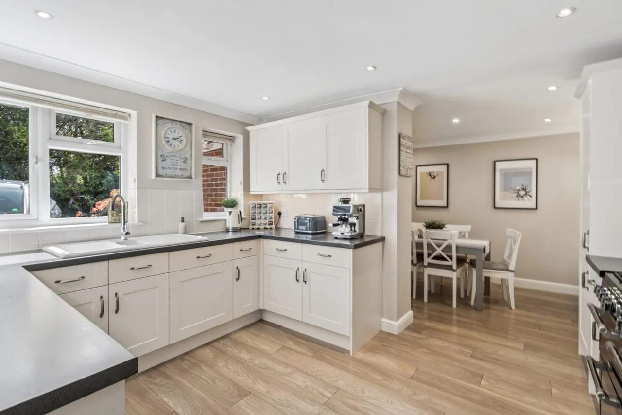 Royle Close, Chalfont St Peter, SL9, photo 4