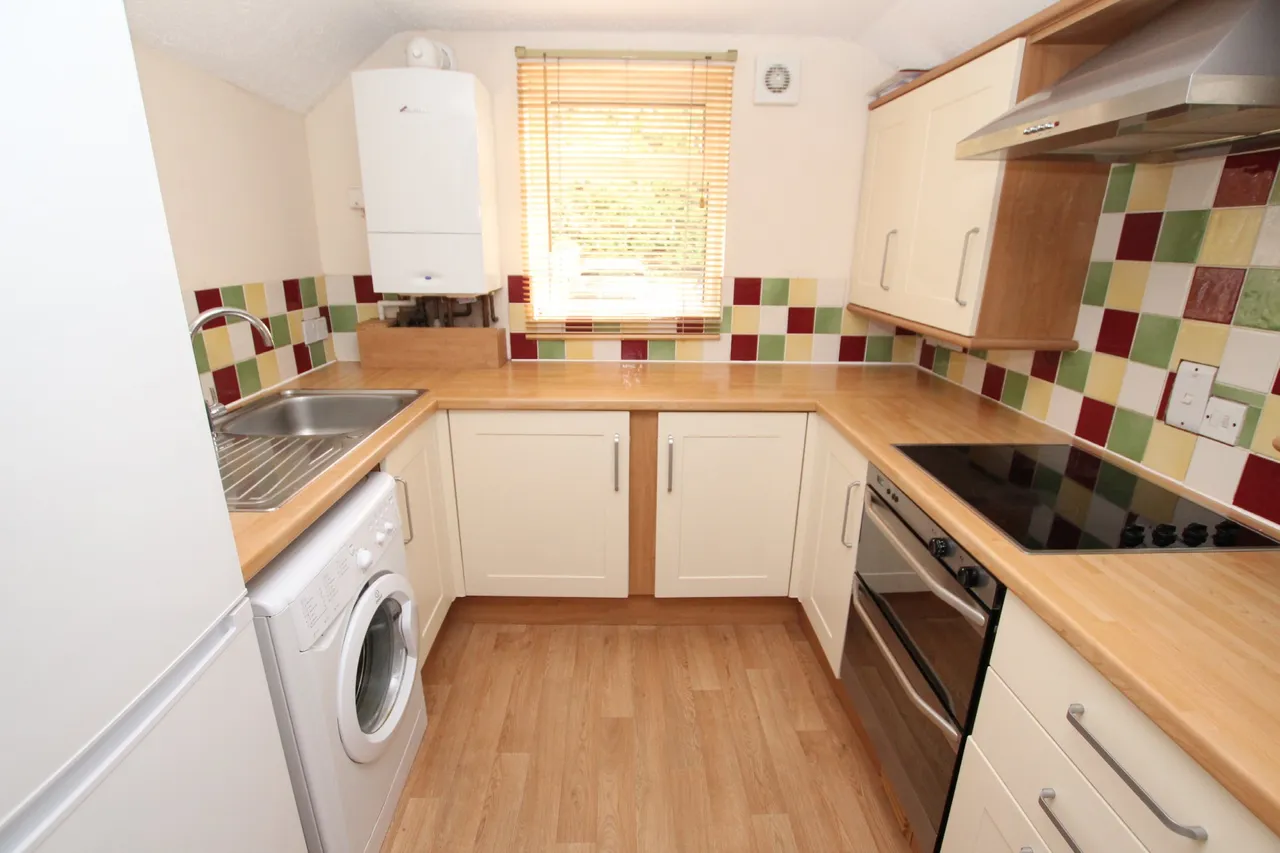 Sturges Road, Wokingham, RG40, photo 2