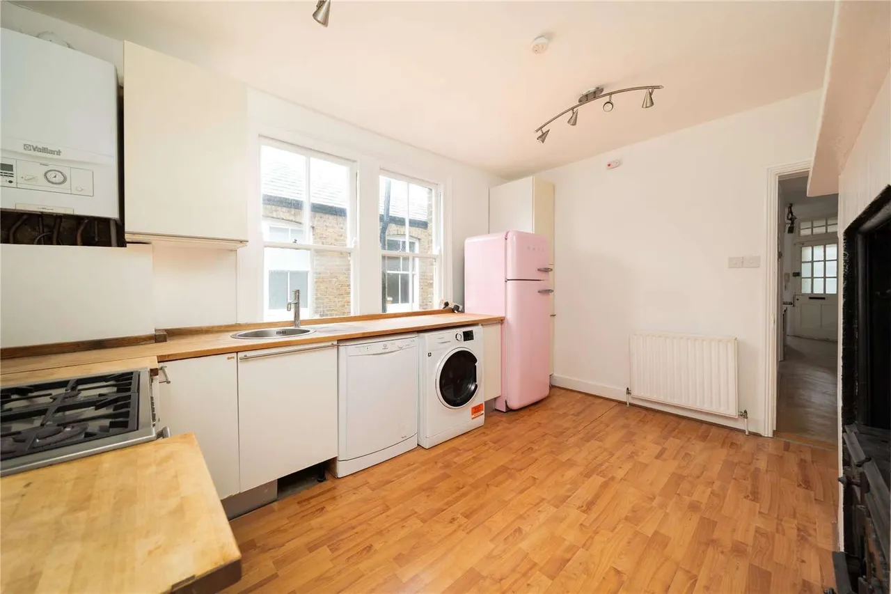 Queenstown Road, London, SW8 3RN, photo 3