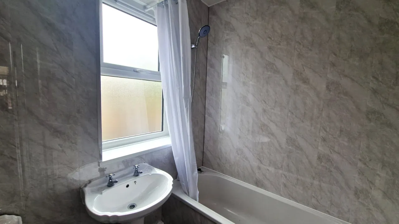 Hurstwood Road, Eden Vale, Sunderland, SR4, photo 2