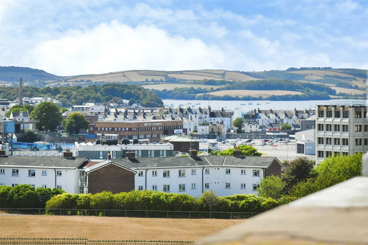 Citadel Road, Plymouth, photo 9