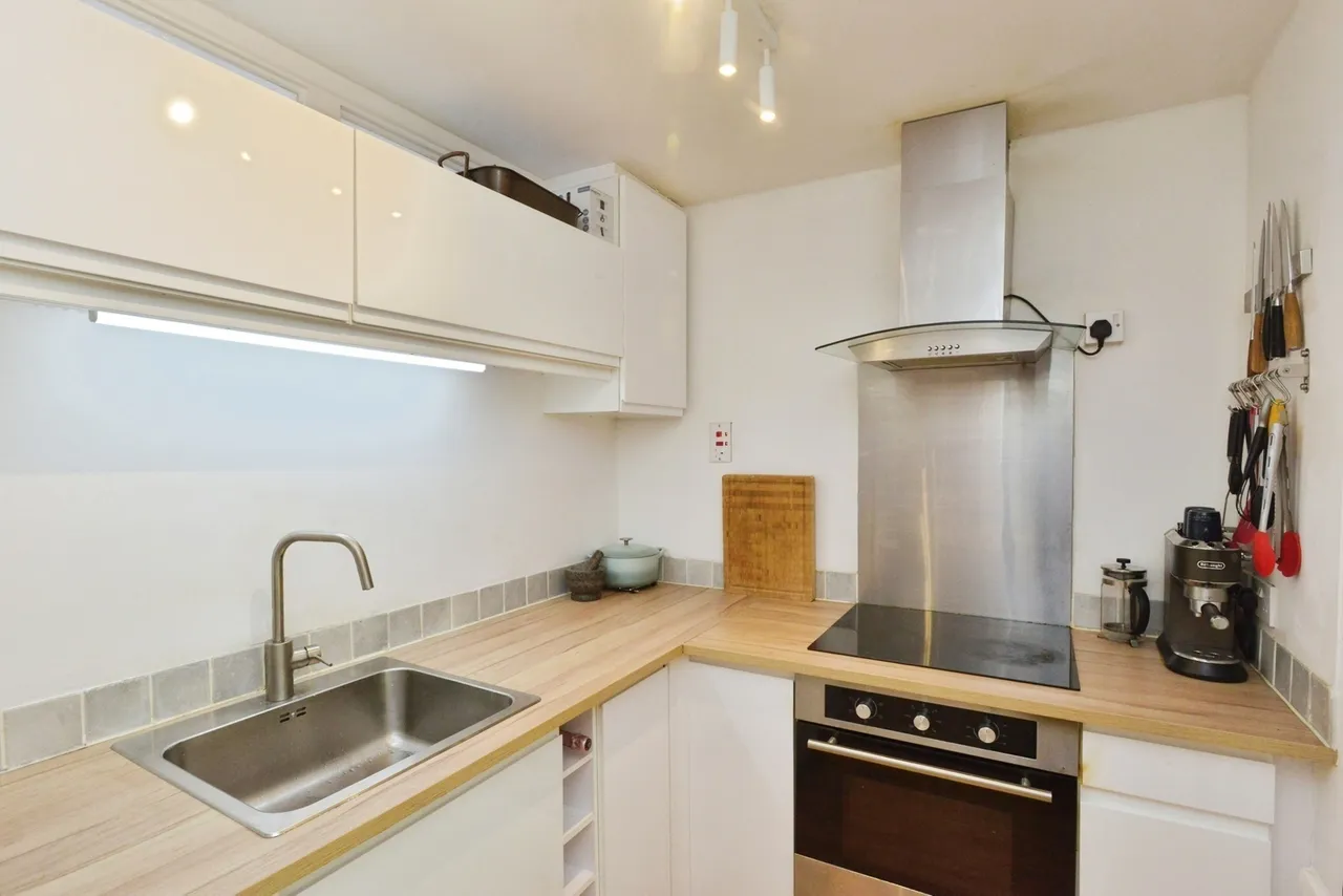 Silver Street, Stony Stratford, Buckinghamshire, MK11, photo 3