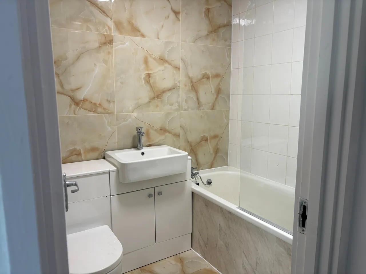 1 bed flat to rent, Bailey House, SN11