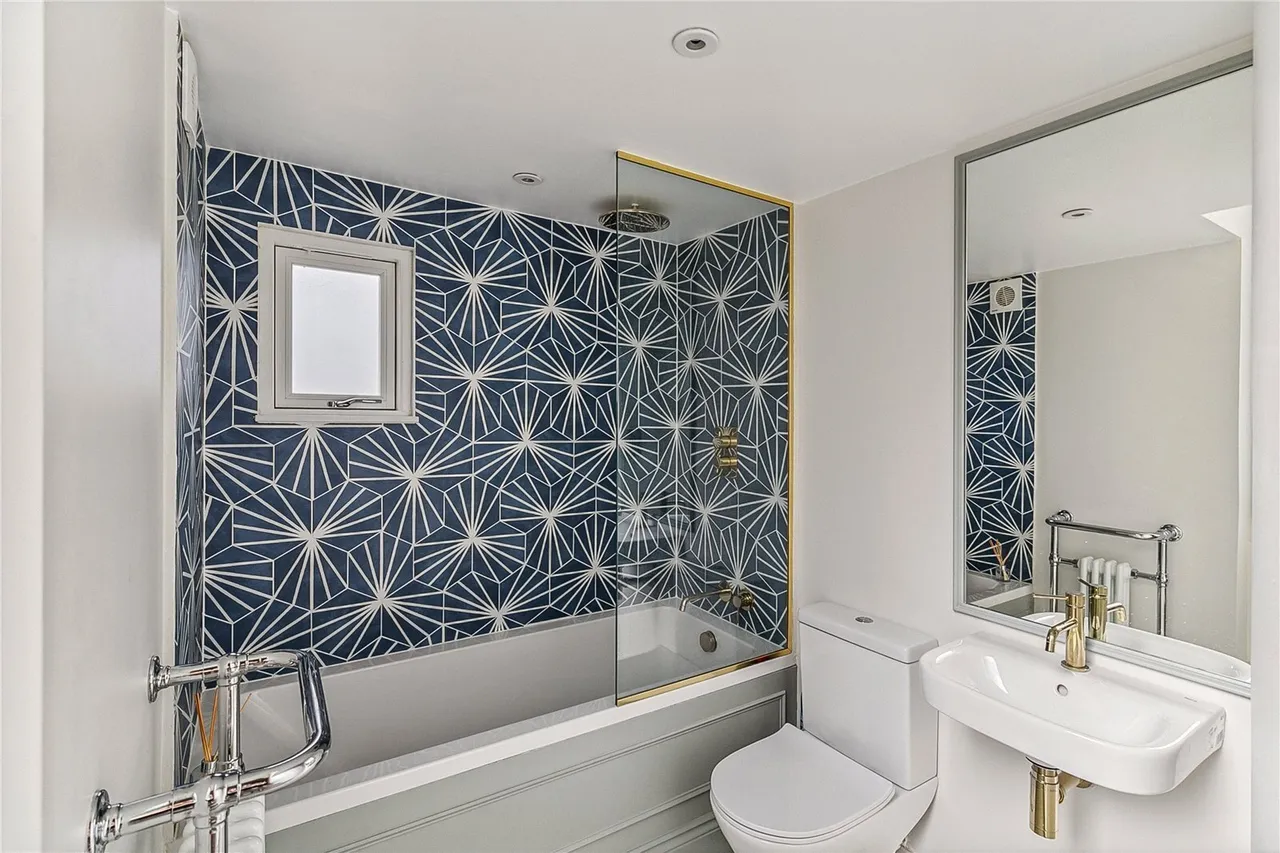 Devereux Road, London, SW11, photo 5