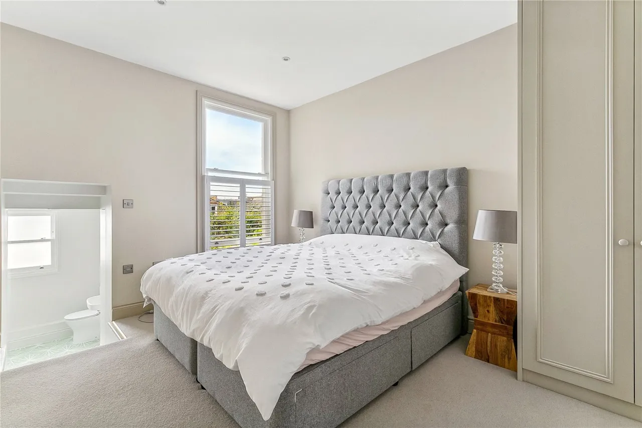 Devereux Road, London, SW11, photo 8