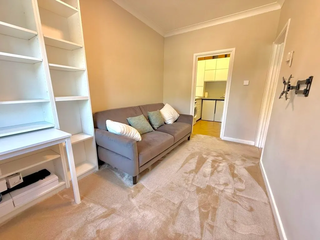 Westgate Court 204-206 West Street, Dunstable LU6 1NZ, photo 8