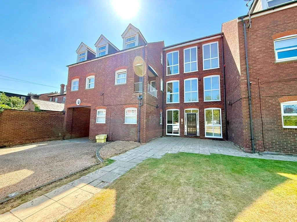 Westgate Court 204-206 West Street, Dunstable LU6 1NZ, photo 10