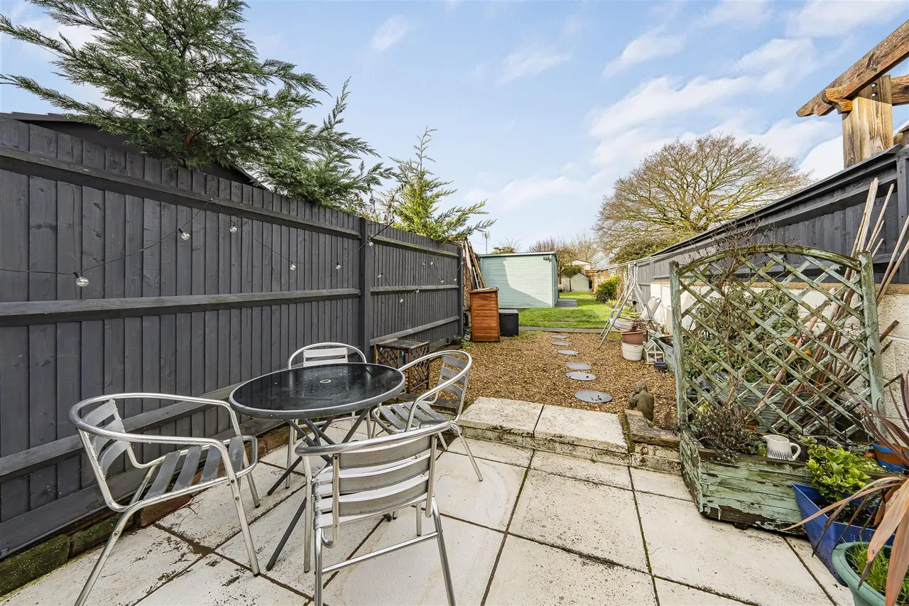 Fifield Road, Fifield, Maidenhead, SL6 2DY, photo 12