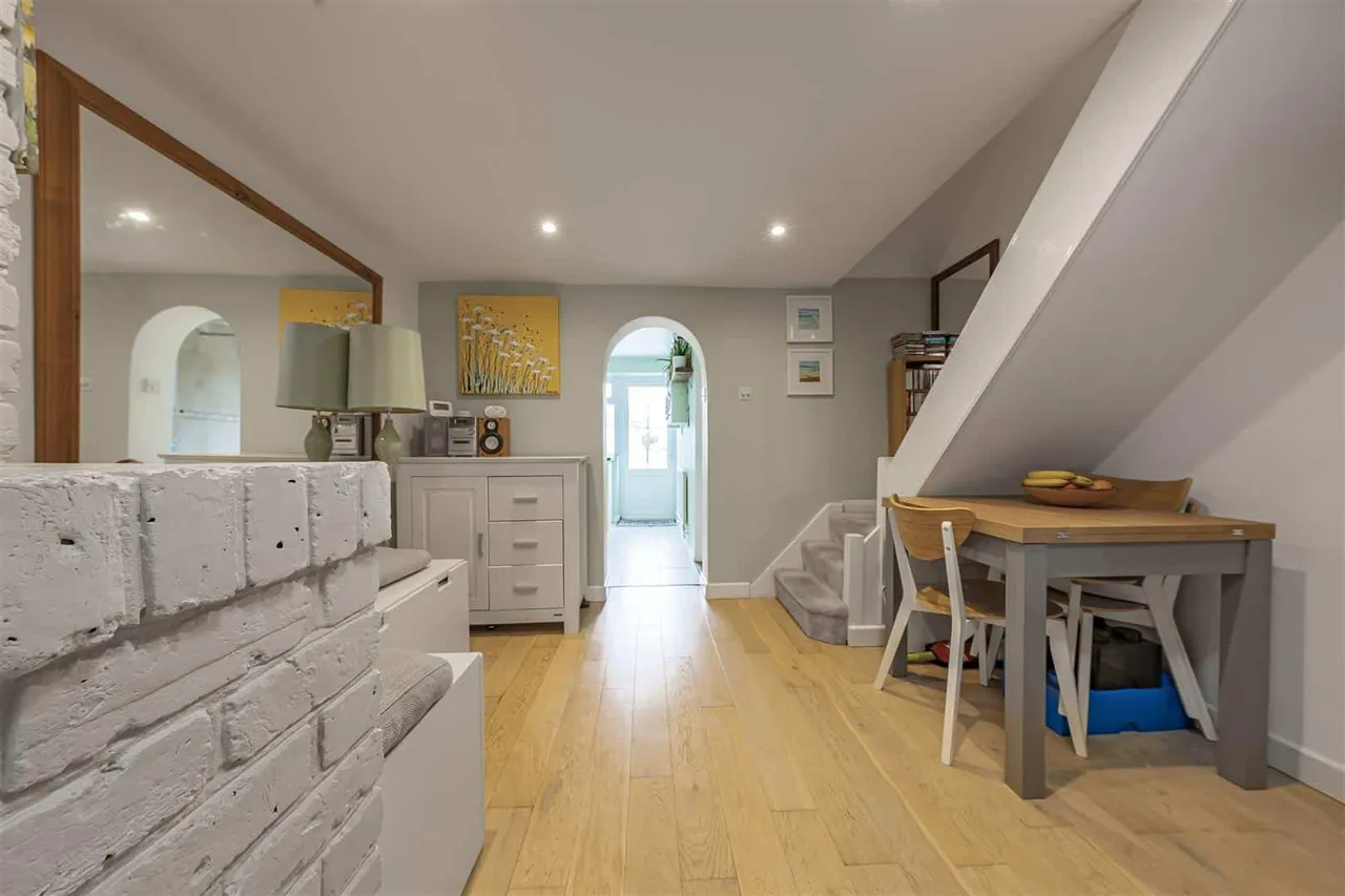 Fifield Road, Fifield, Maidenhead, SL6 2DY, photo 4