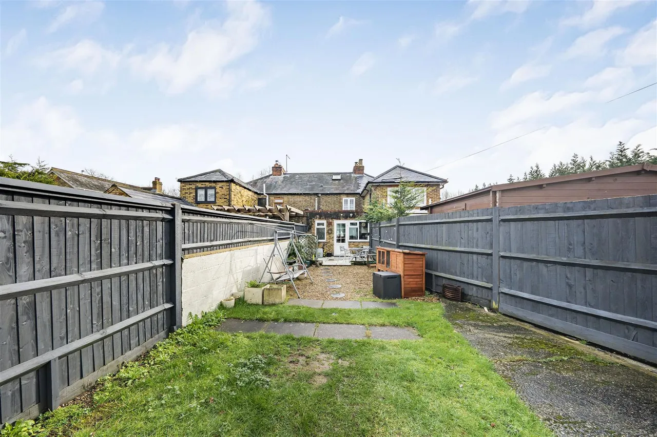 Fifield Road, Fifield, Maidenhead, SL6 2DY, photo 15