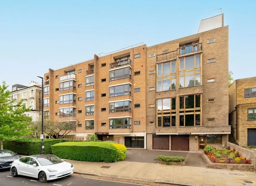 1 bed flat for sale — Upper Park Road, Hampstead, NW3