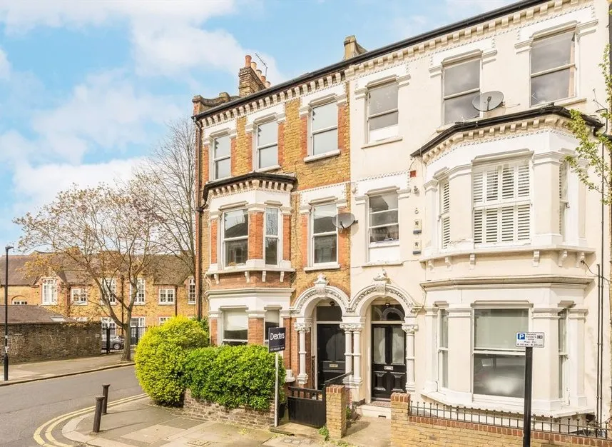 1 bed flat for sale — Tremadoc Road, Clapham, SW4