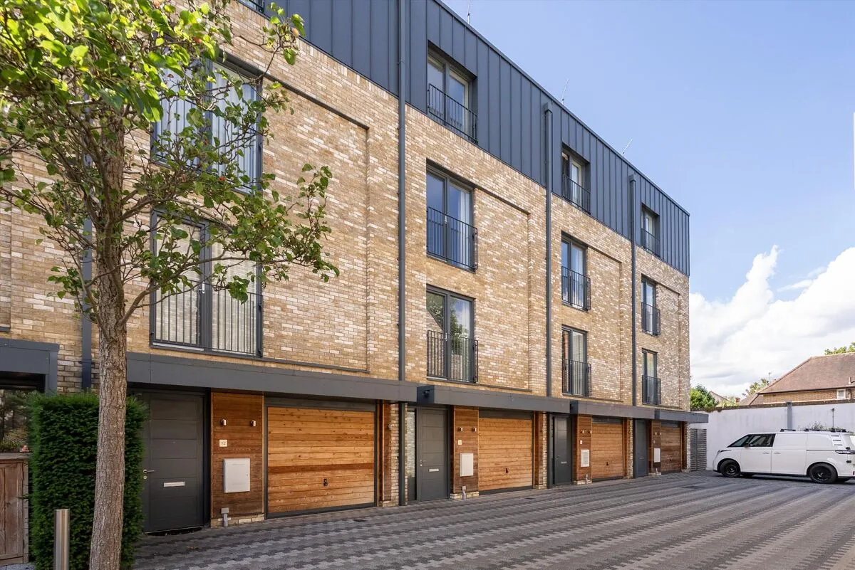 Helena Close, London, SW19, photo 19