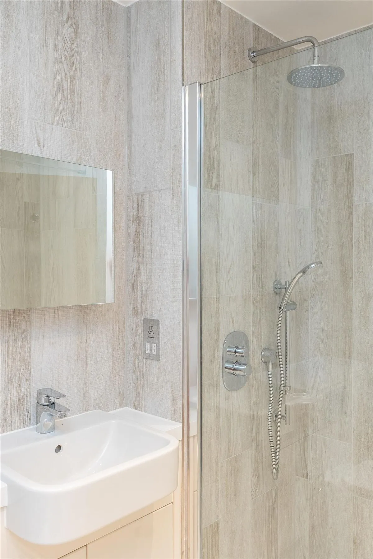 Helena Close, London, SW19, photo 14