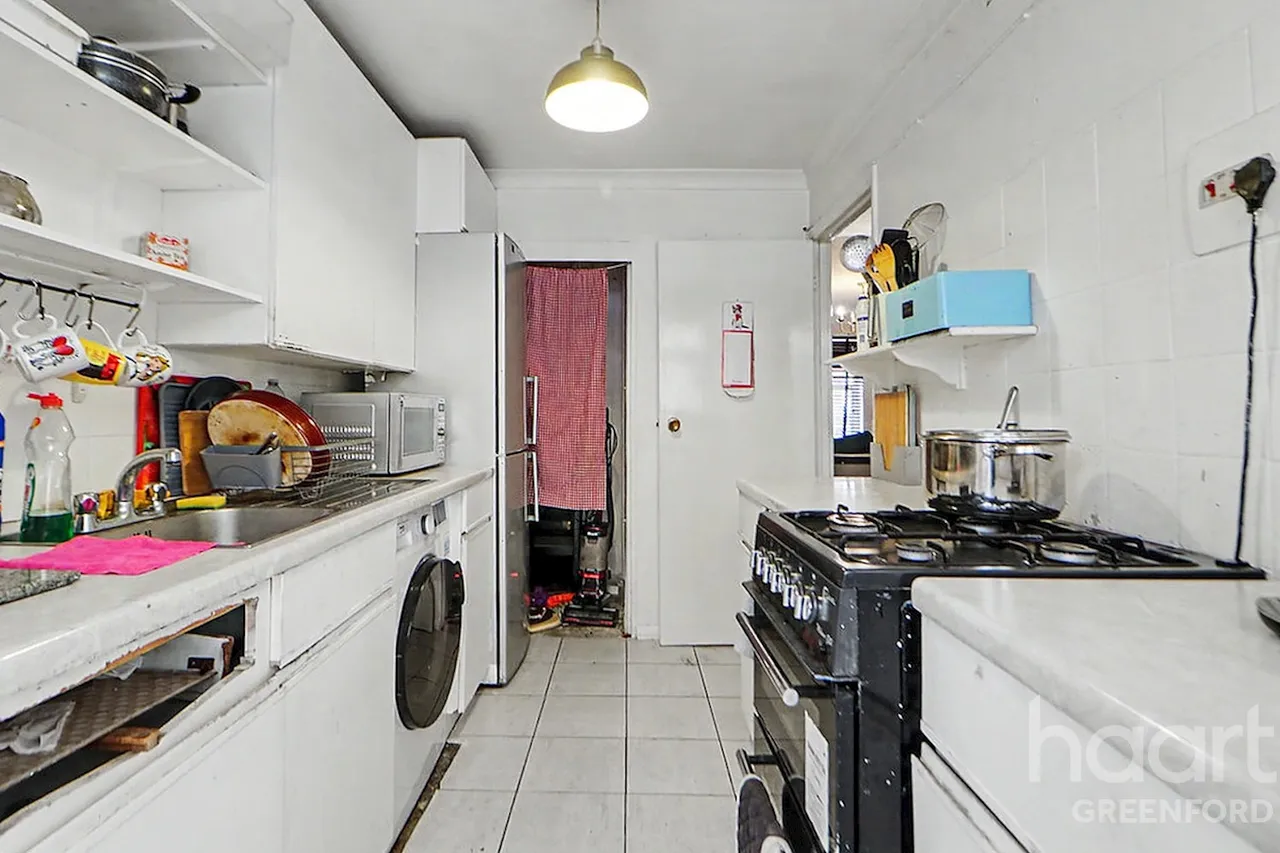 Canterbury Close, Greenford, UB6, photo 7