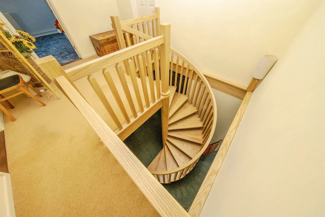 High Road, Leavenheath, CO6, photo 11