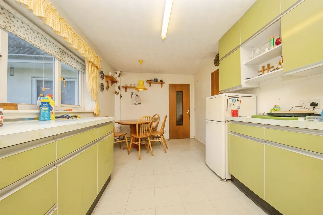 High Road, Leavenheath, CO6, photo 8
