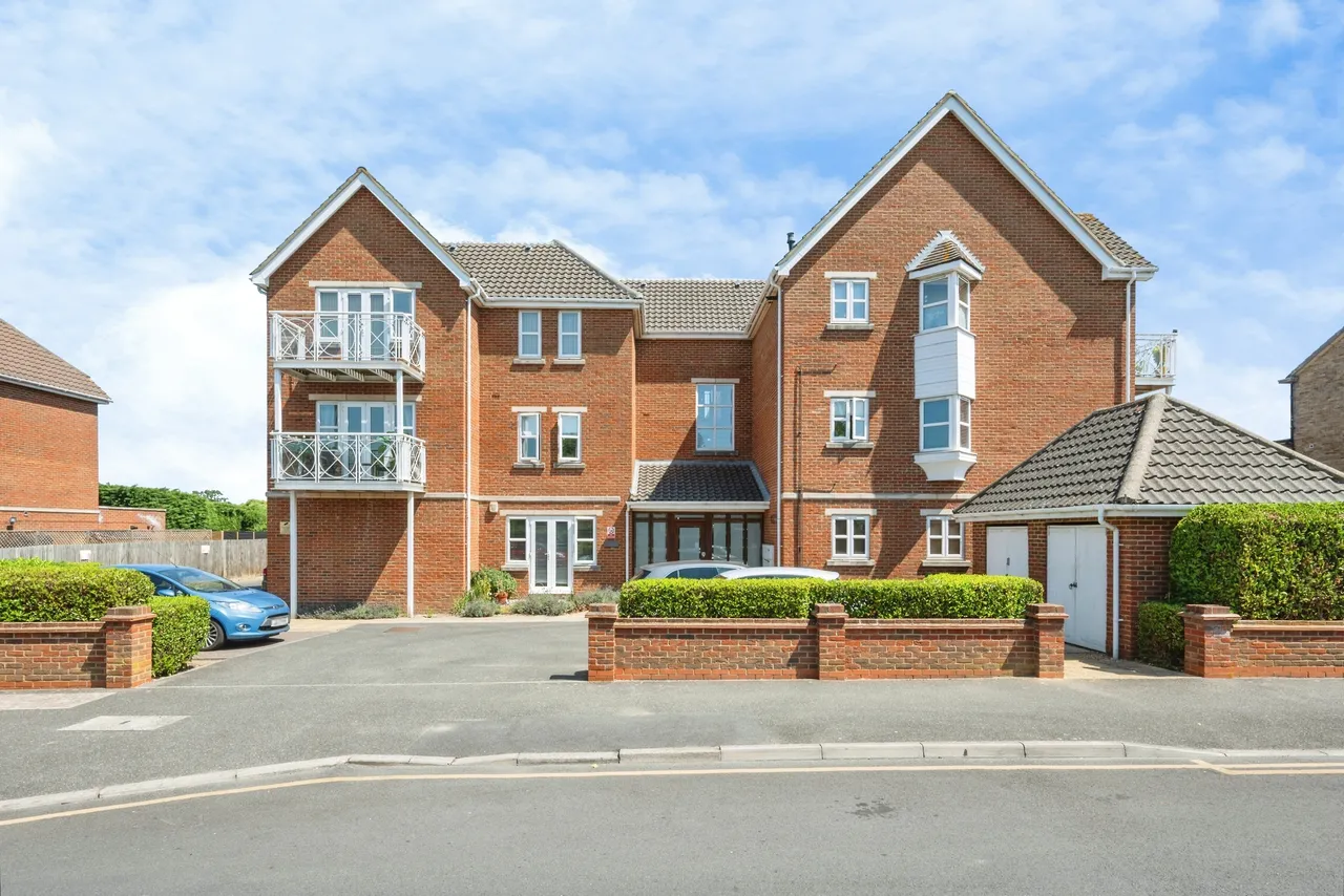 Northpoint Close, Sutton, SM1, photo 2