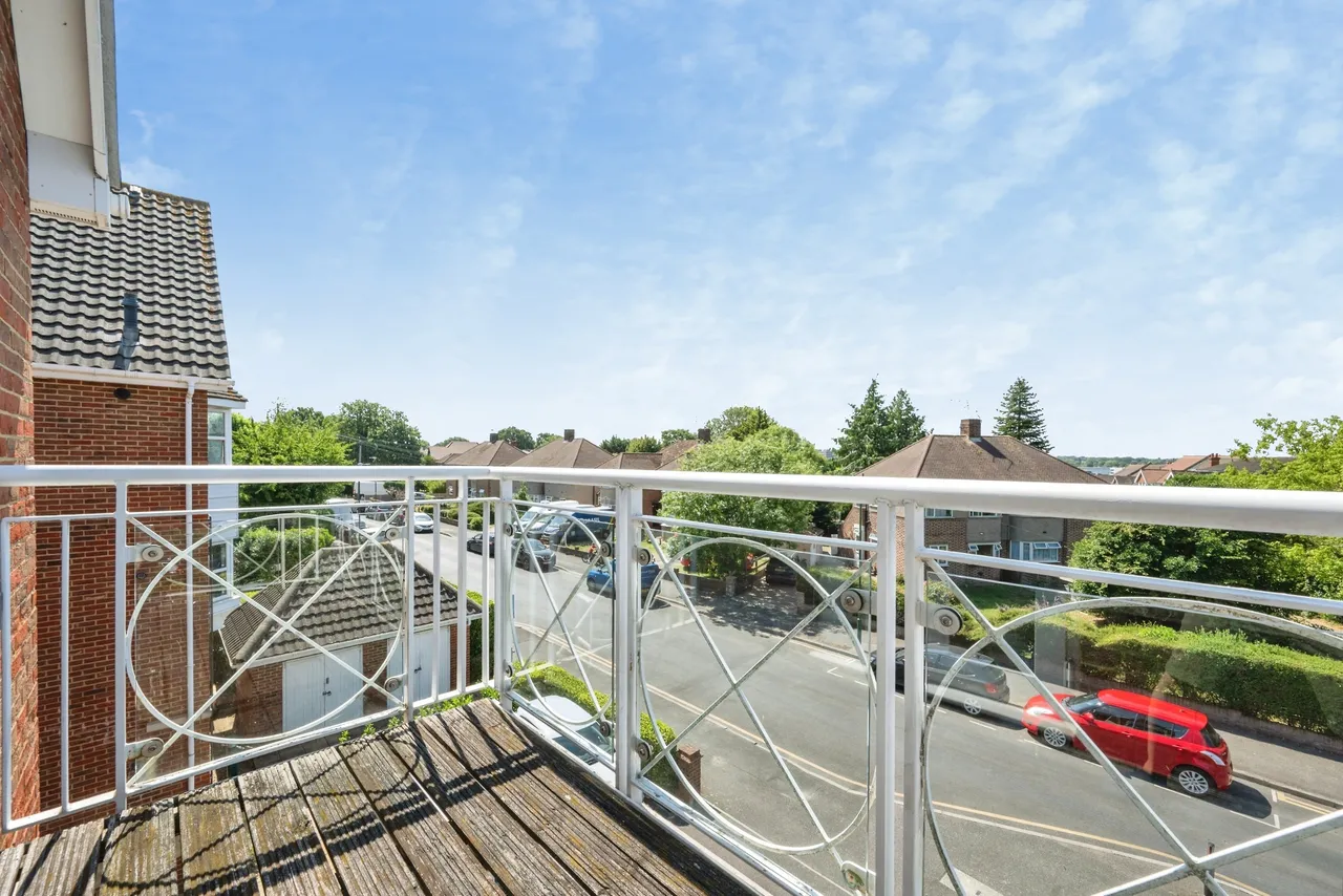 2 bed flat for sale, Northpoint Close, Sutton, SM1