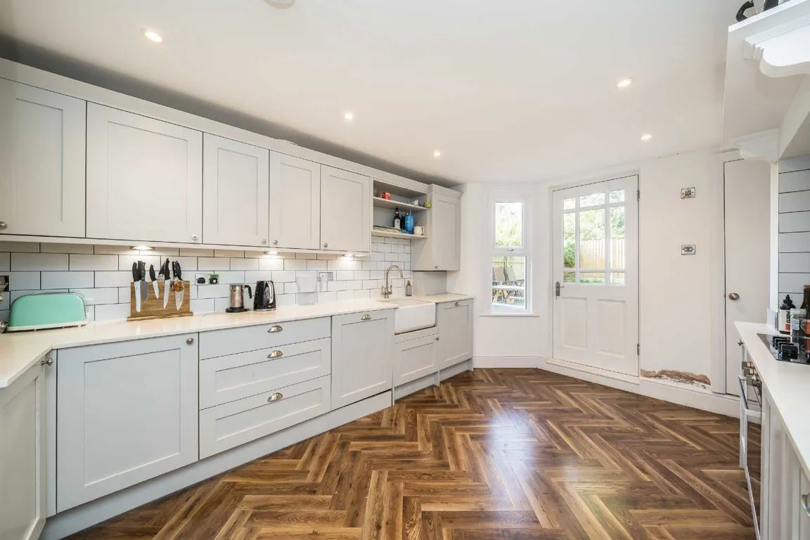 Fairmount Road, SW2, photo 2