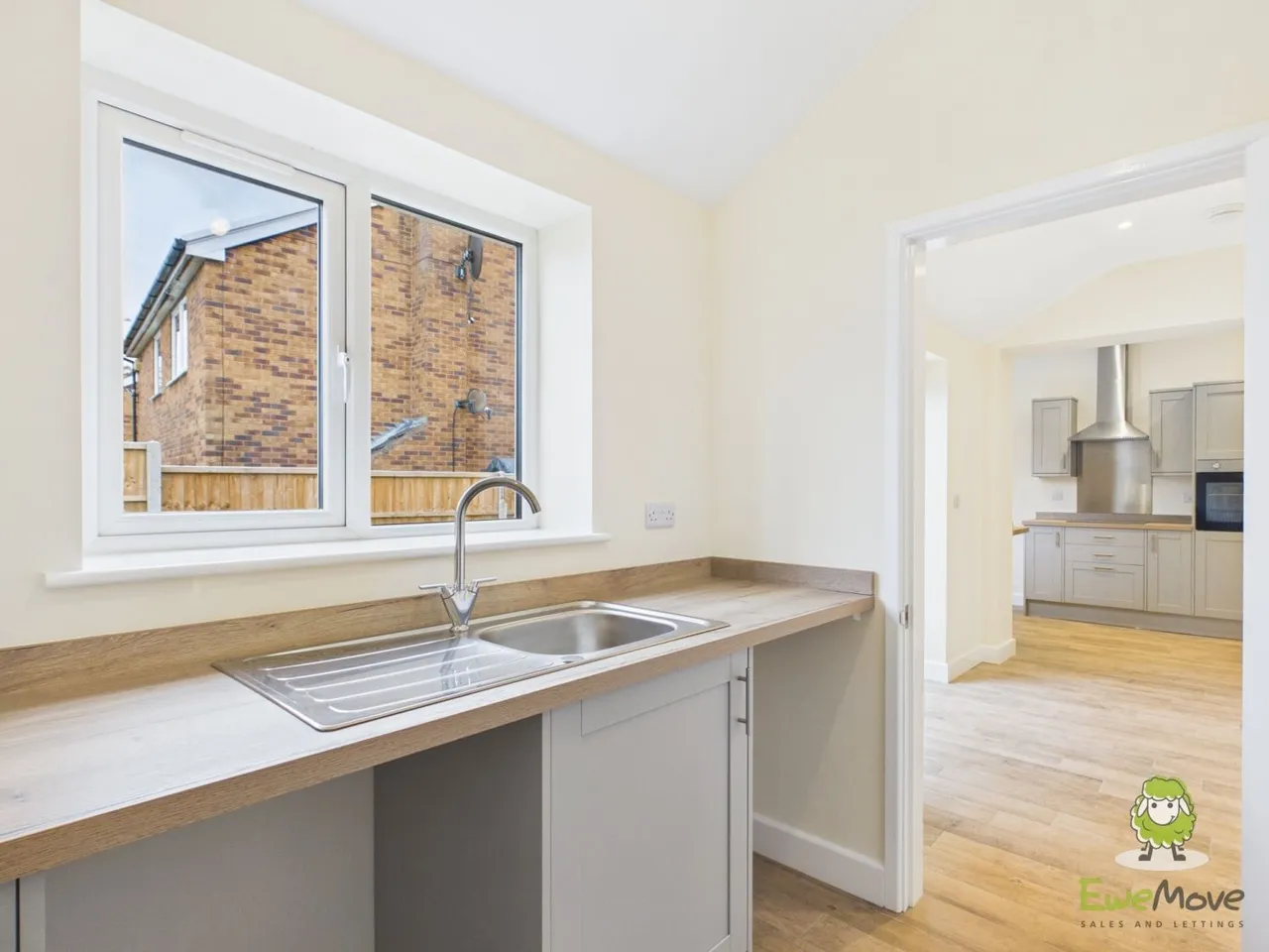 Sunny View Holt Road, Cross Lanes, LL13, photo 6