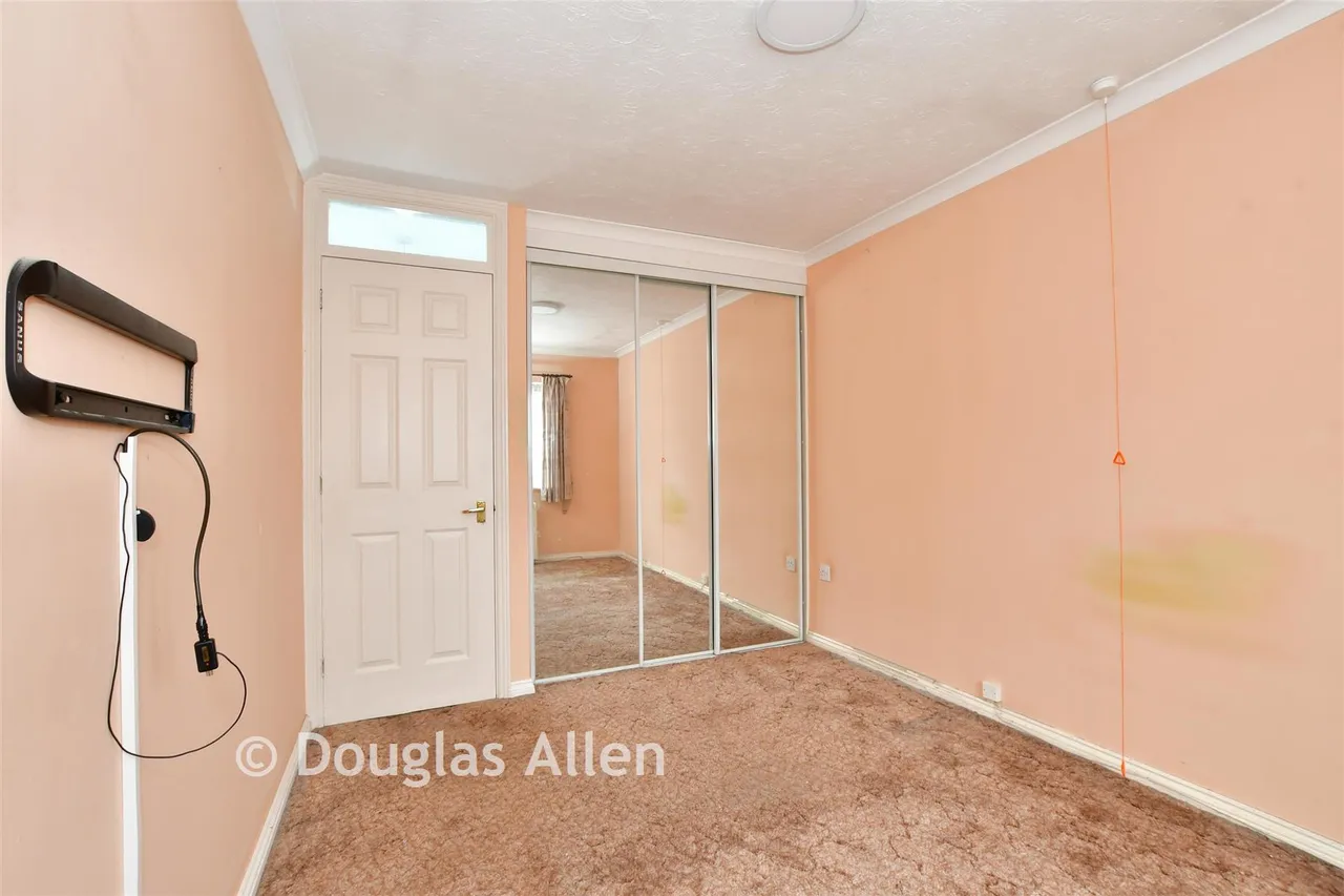 Cunningham Close, Romford, RM6, photo 5
