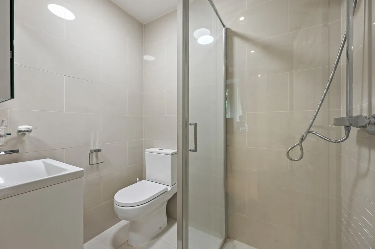 The Broadwalk, Northwood, HA6, photo 11
