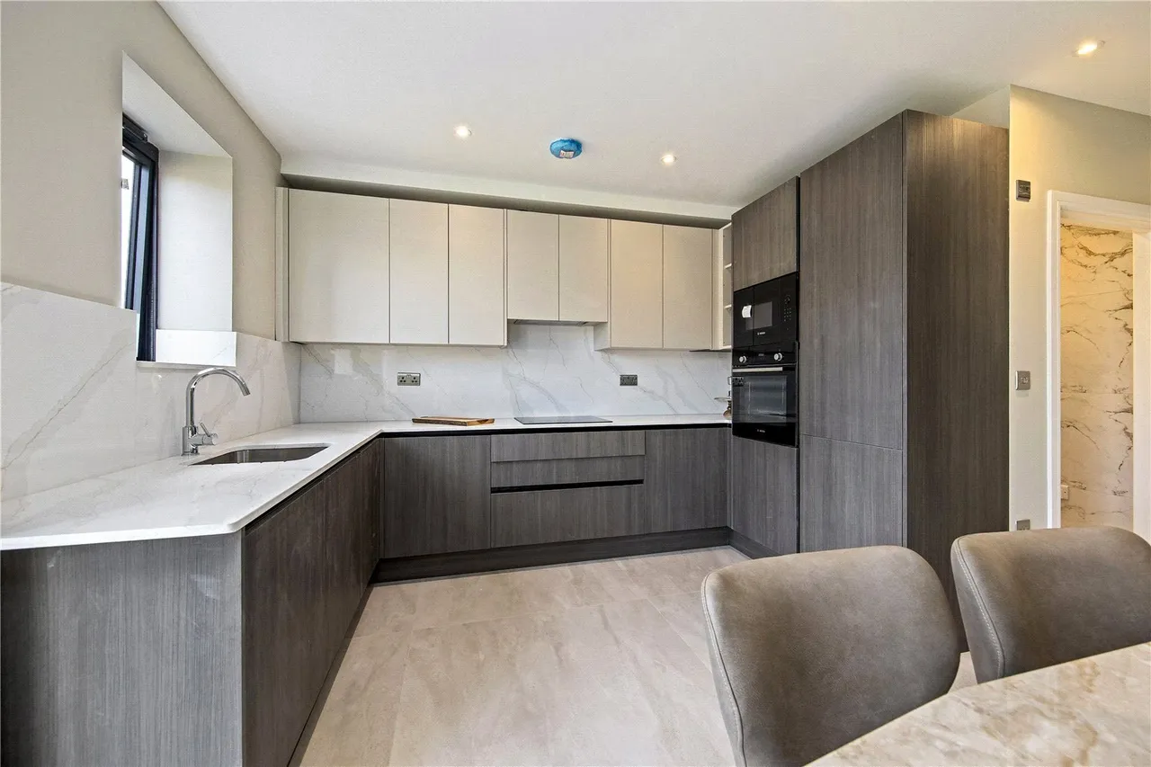 Field Road, Feltham, TW14, photo 8