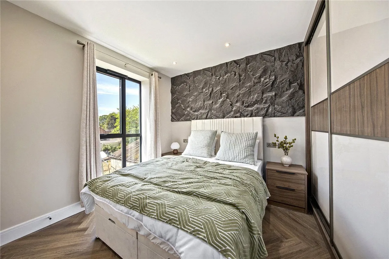 Field Road, Feltham, TW14, photo 9
