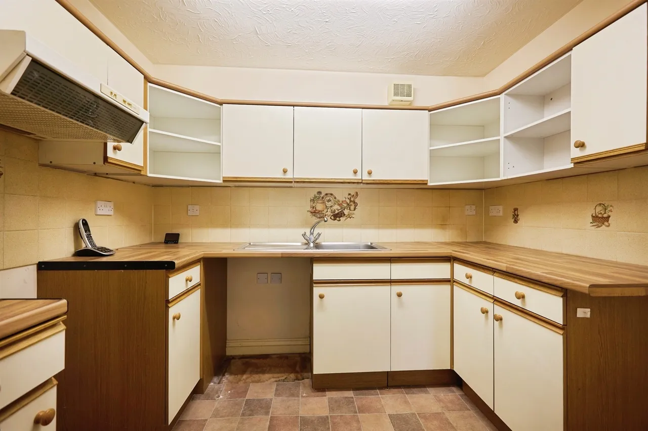 Barnaby Mead, Gillingham, SP8, photo 6