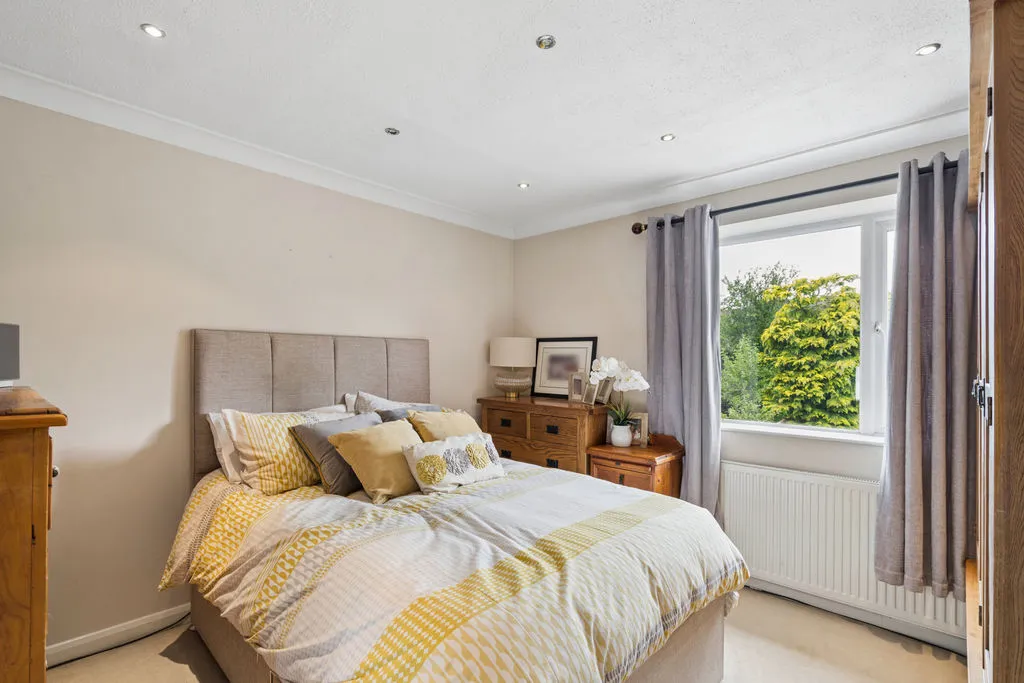 Westwood Green, Cookham SL6 9DE, photo 12