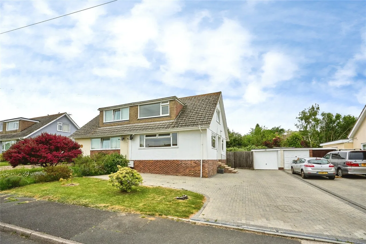 3 bed house for sale, The Mall, Ryde, PO33